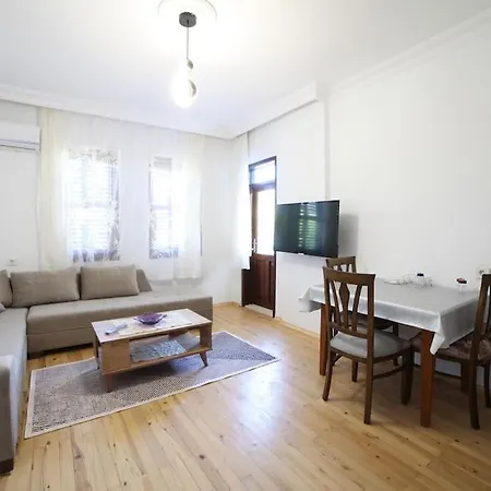 Konyaaltinda Tatil Evimiz